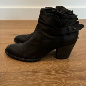 Dolce Vita Black Ankle Boots (36.5)